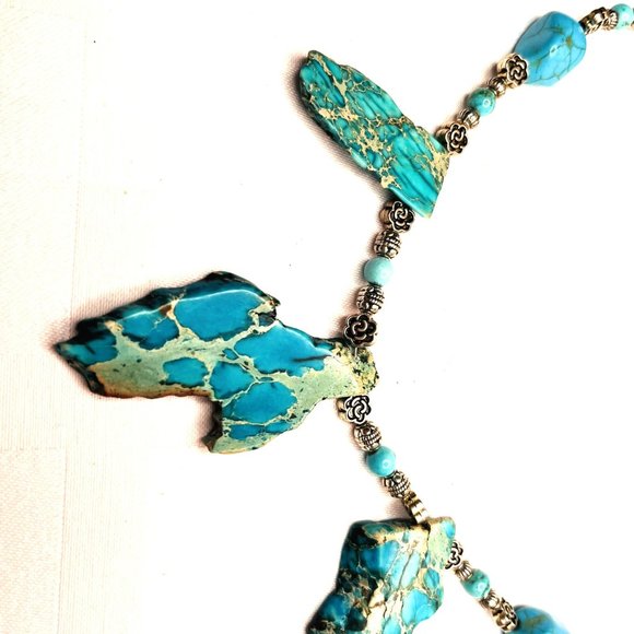 The Imperial Stone Necklace - Picture 2 of 8